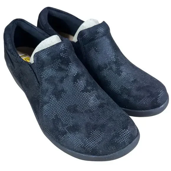 Clarks Women's Talene Pace Loafer, Black Leather, 11 Wide | Clarks Women\u0027s Talene Pace Loafer, Black Crinkle